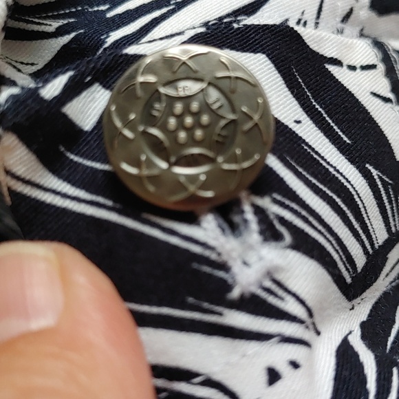 Cj Banks Black & White Tropical Print Jean Jacket Plus Size 2X - Picture 6 of 11